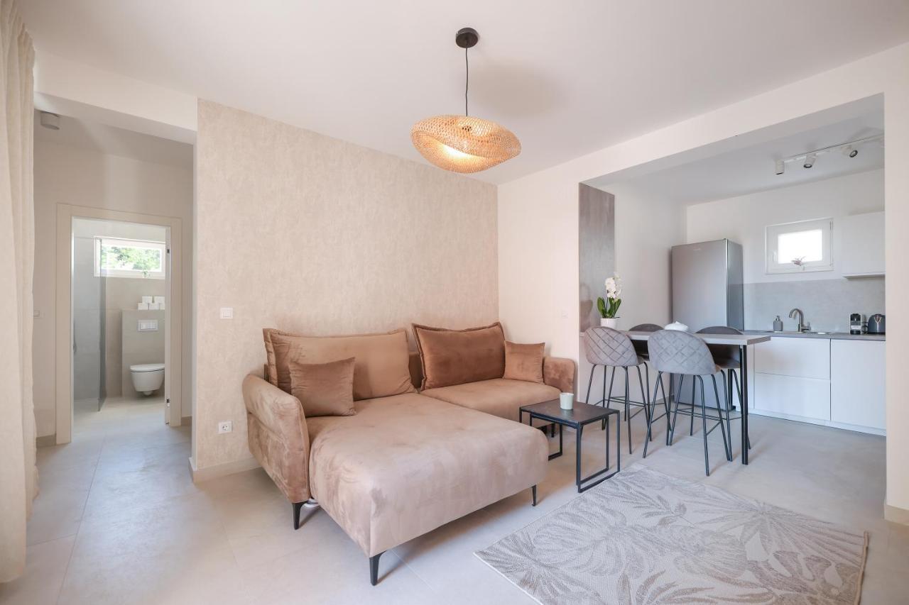 Apartments Mila Sveti Filip i Jakov Εξωτερικό φωτογραφία