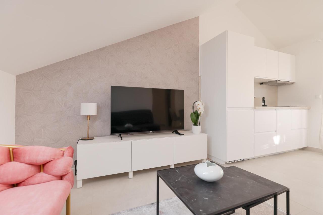 Apartments Mila Sveti Filip i Jakov Εξωτερικό φωτογραφία