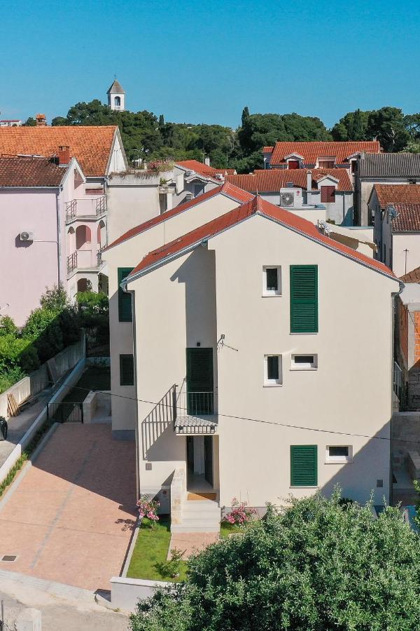 Apartments Mila Sveti Filip i Jakov Εξωτερικό φωτογραφία