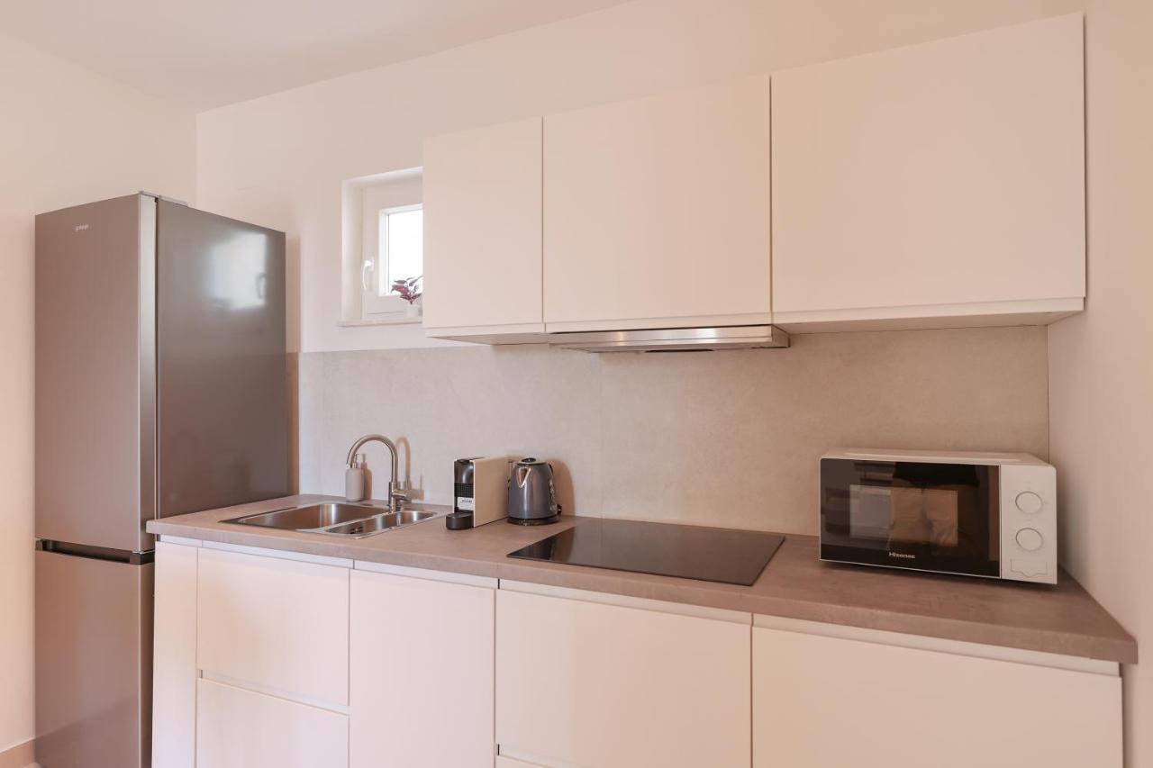 Apartments Mila Sveti Filip i Jakov Εξωτερικό φωτογραφία