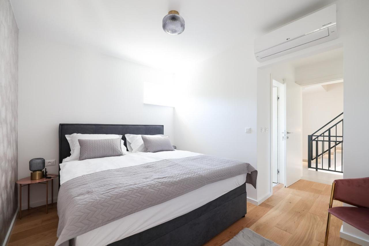 Apartments Mila Sveti Filip i Jakov Εξωτερικό φωτογραφία