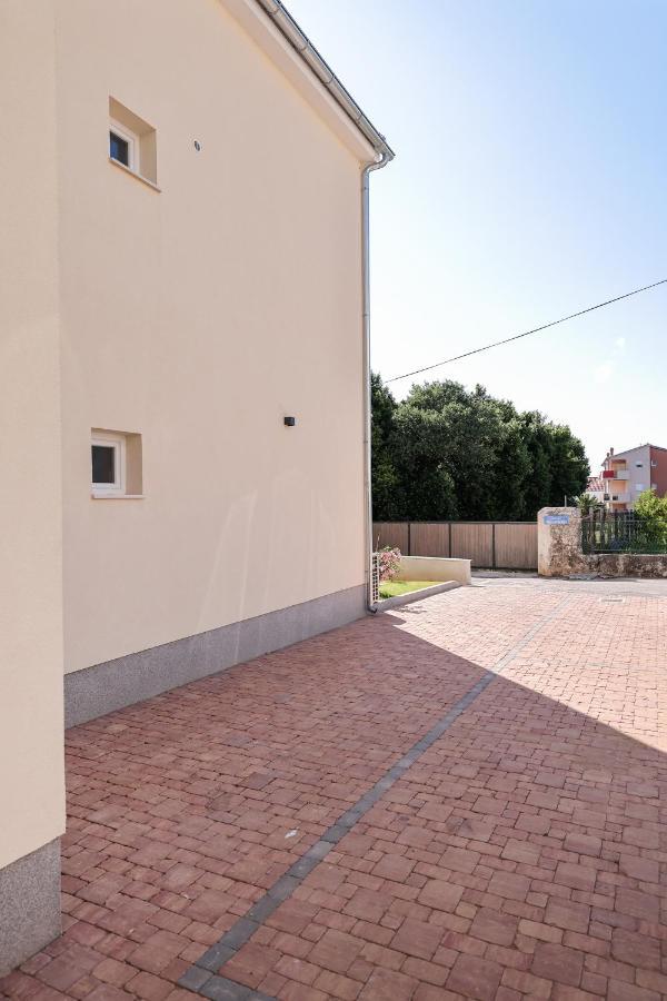 Apartments Mila Sveti Filip i Jakov Εξωτερικό φωτογραφία